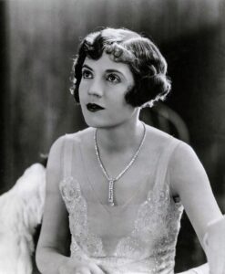 Lois Wilson as Daisy Buchanan