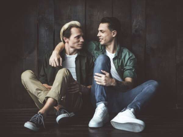 How to date gay men and find someone for a relationsship?
