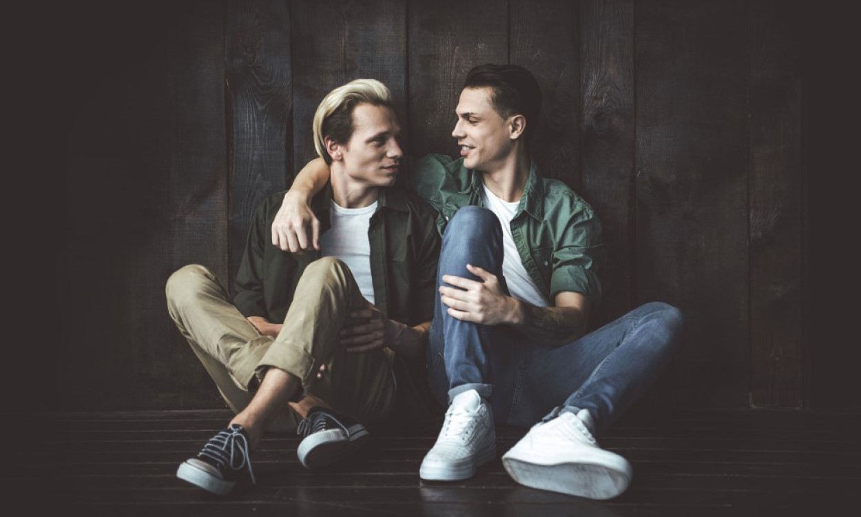 How to date gay men and find someone for a relationsship?