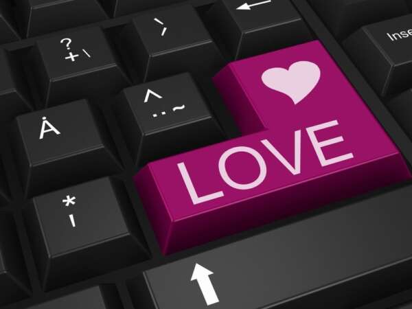 Dating site’s frontpage how to write some welcoming paragraphs?
