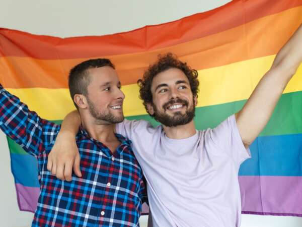 Online gay dating’s pros and cons